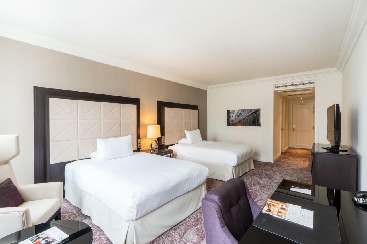 בריסל Steigenberger Icon Wiltcher'S מראה חיצוני תמונה A room at the hotel